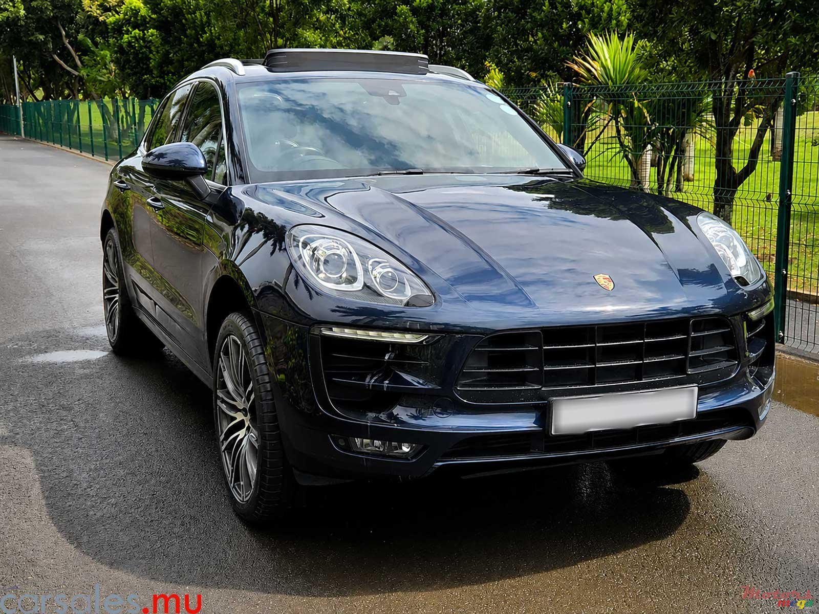 2018' Porsche Macan 2.0 photo #2