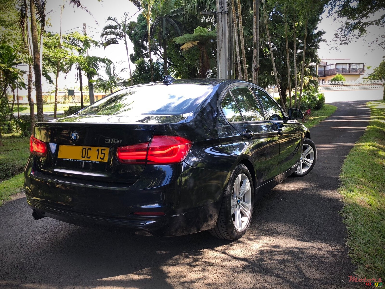 2015' BMW 318 318i photo #5