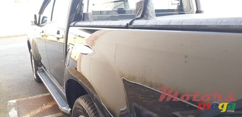 2015' Isuzu D-Max kb300 photo #1