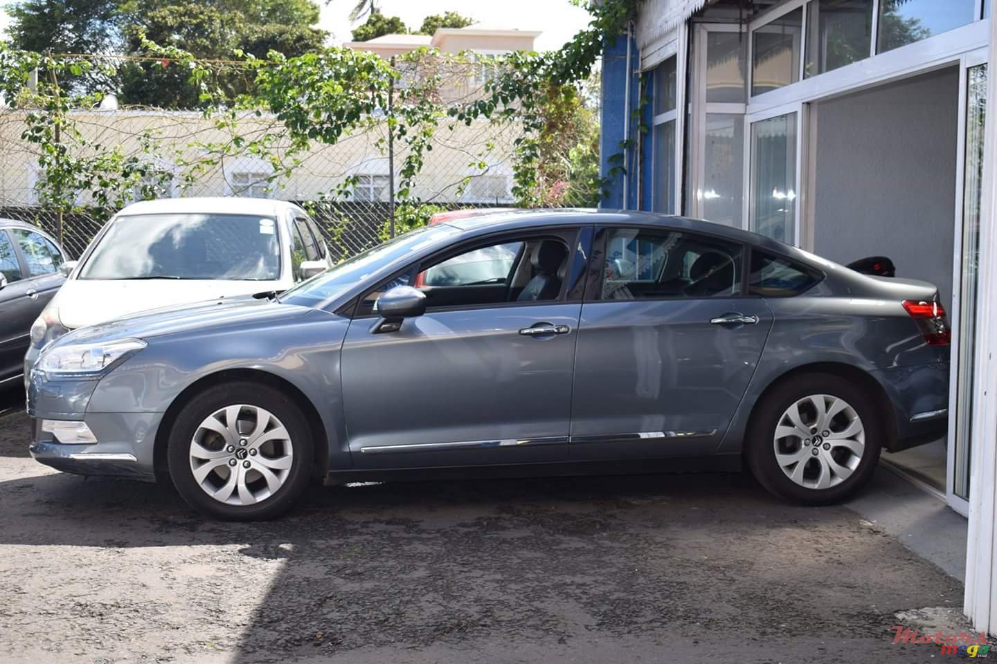 2012' Citroen C5 photo #3