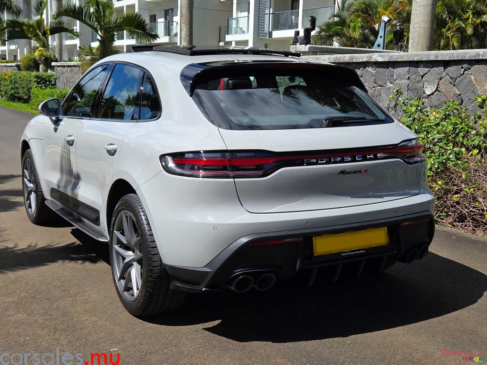 2022' Porsche Macan 2.0 photo #3
