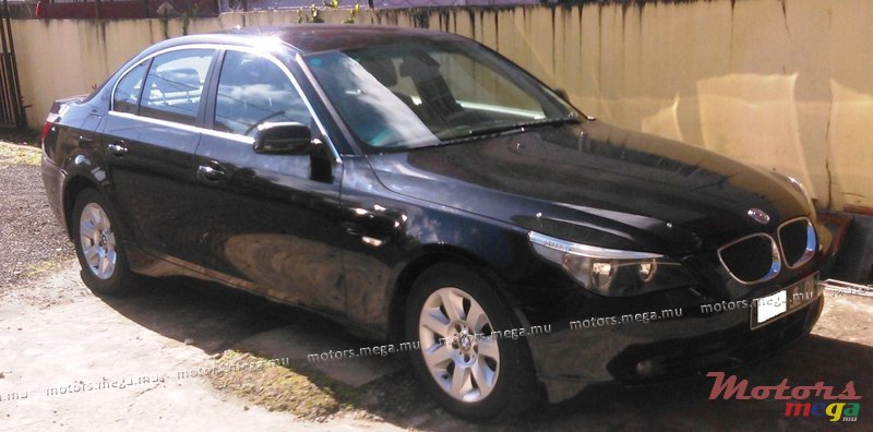 2004' Mercedes-Benz 220 photo #2