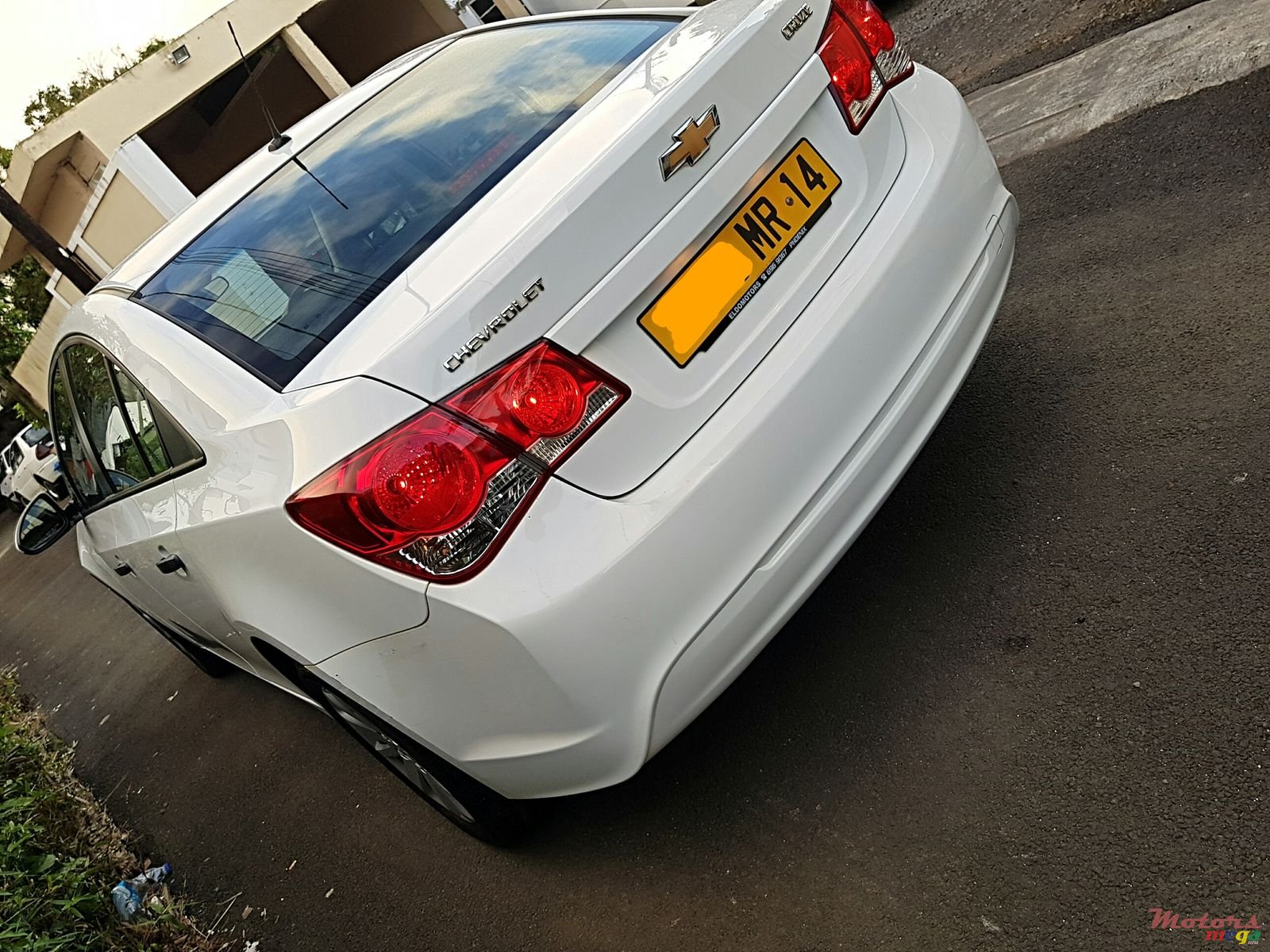 2014' Chevrolet Cruze photo #4