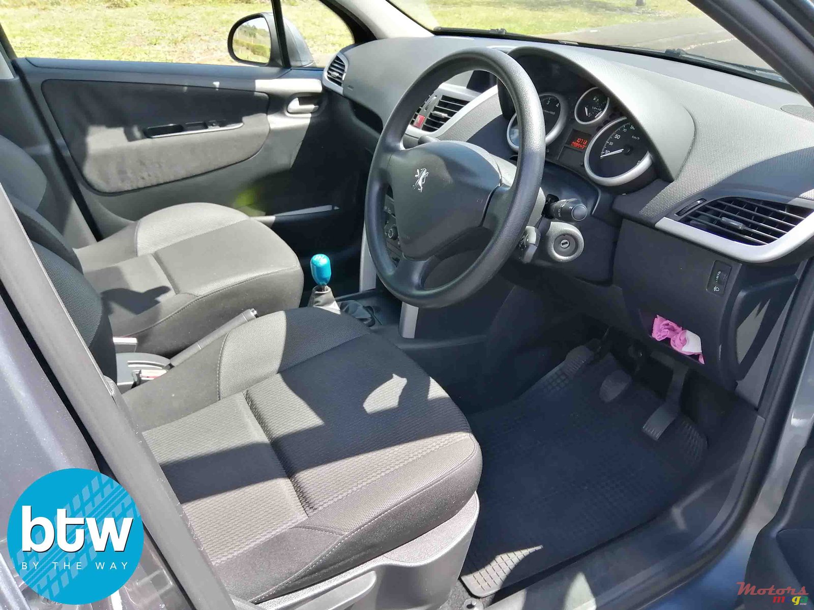 2011' Peugeot 207 photo #5