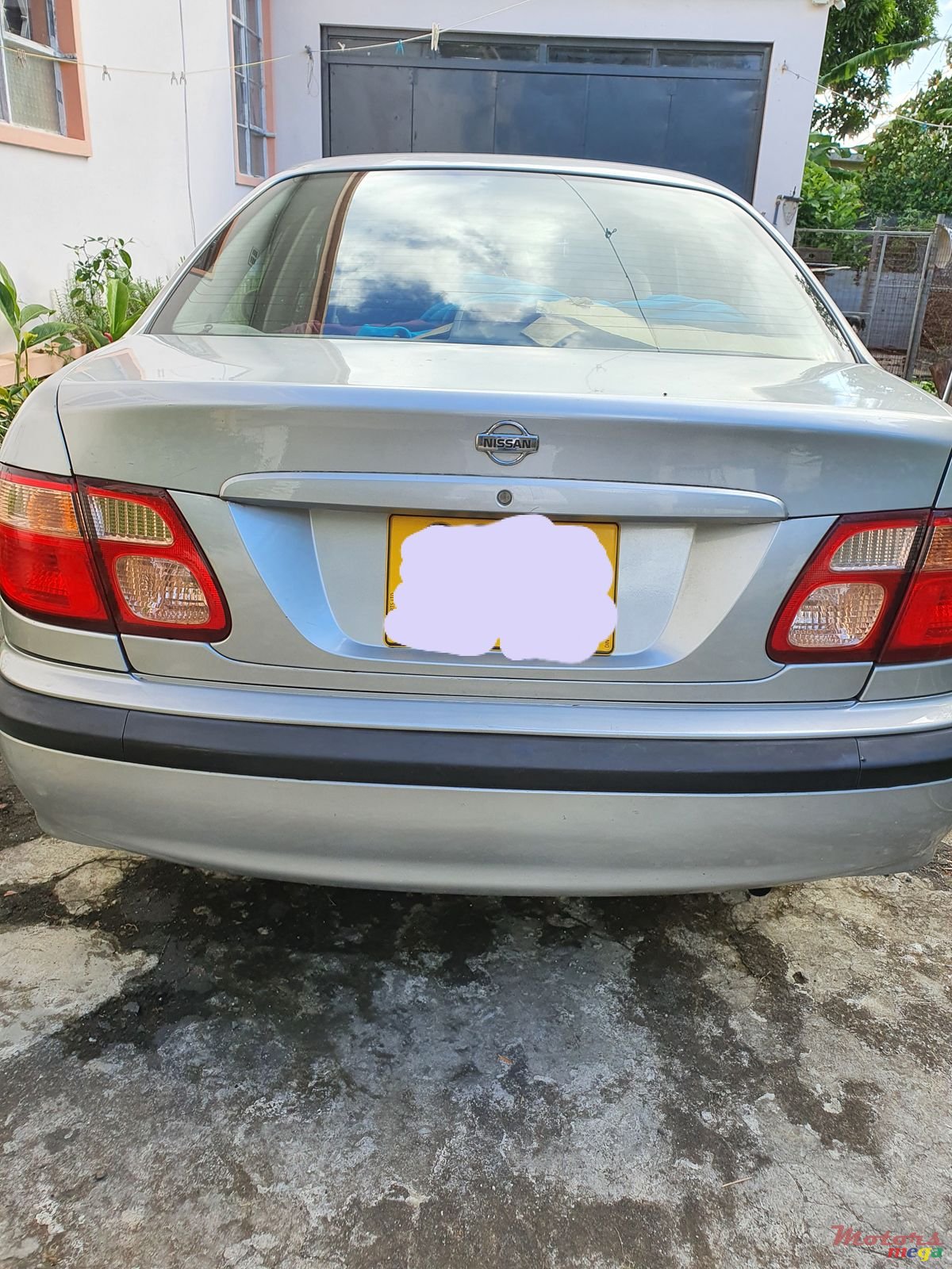 2000' Nissan Sunny photo #2