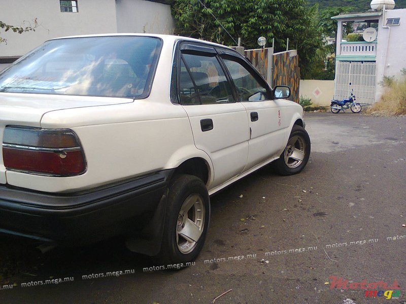 1989' Toyota Corolla photo #1
