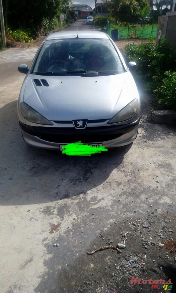 2000' Peugeot 206 photo #2
