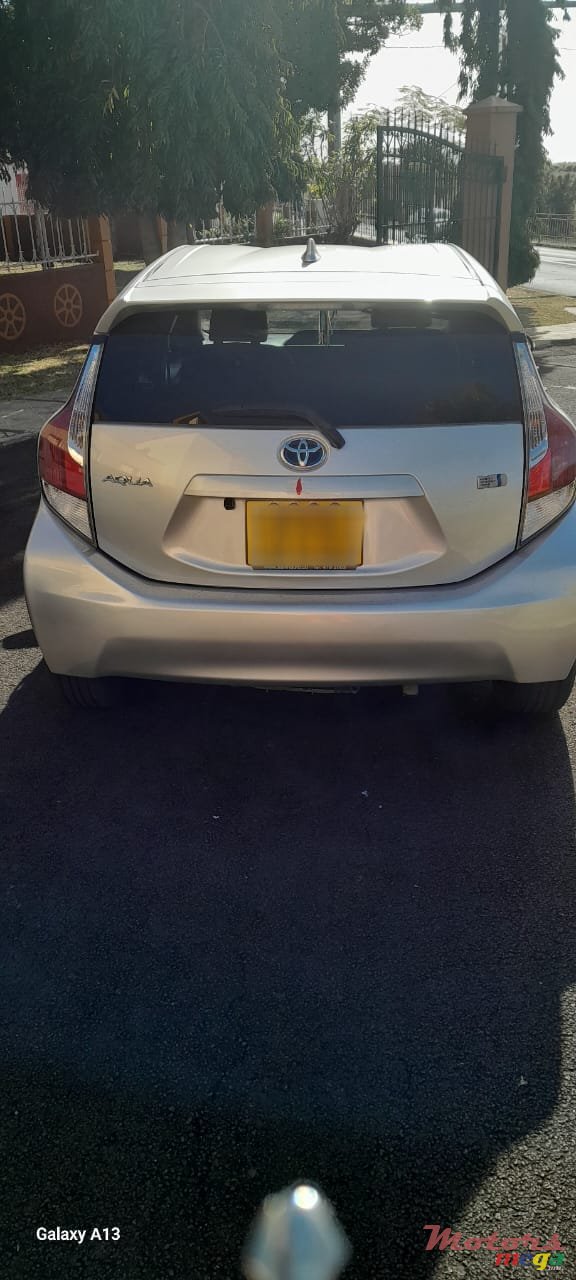 2016' Toyota Aqua photo #4