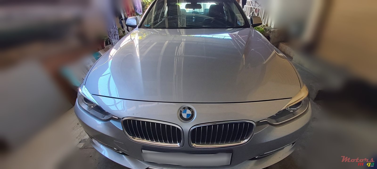 2012' BMW 3 Series photo #1