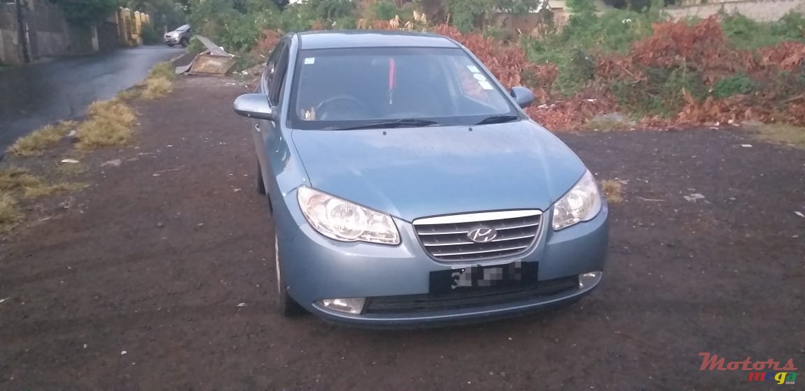 2010' Hyundai Elantra photo #2