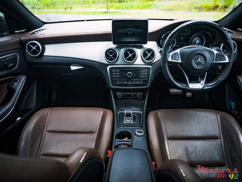 2016' Mercedes-Benz CLA 45 AMG photo #6