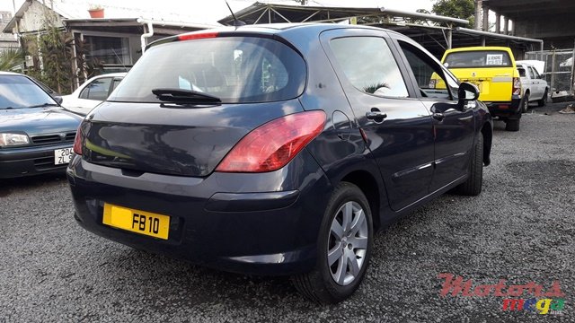 2010' Peugeot 308 photo #6