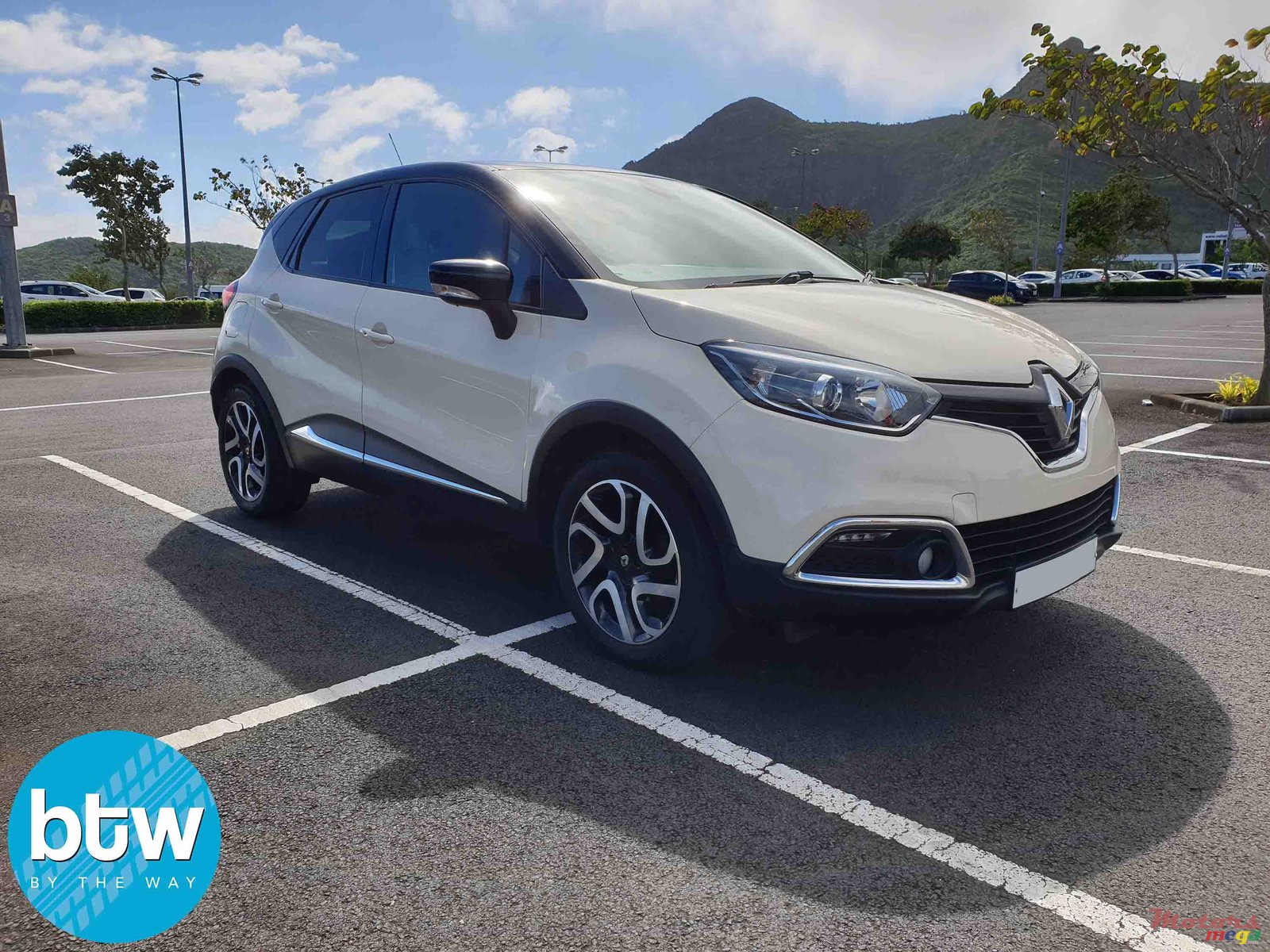 2015' Renault Captur 0.9 Tce photo #1