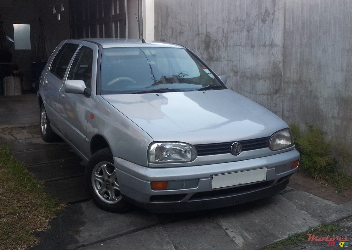 1997' Volkswagen Golf photo #1