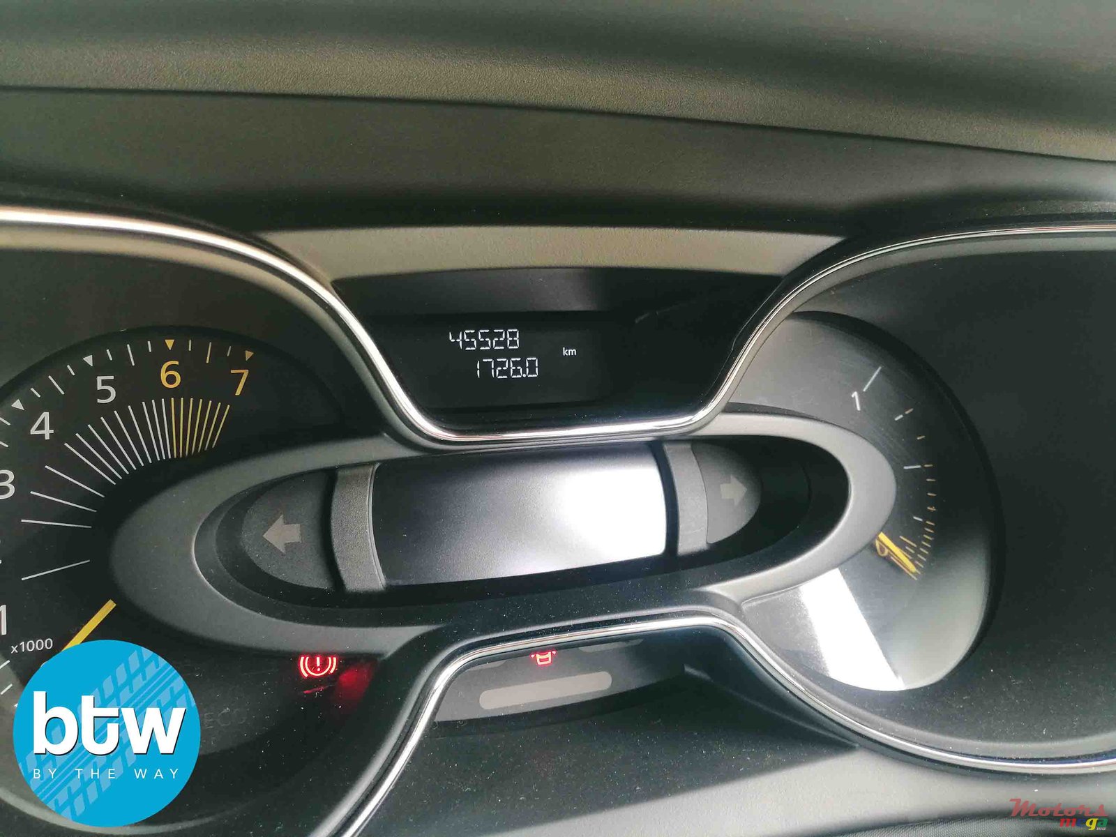 2015' Renault Captur 1.2 Turbo Automatic photo #7