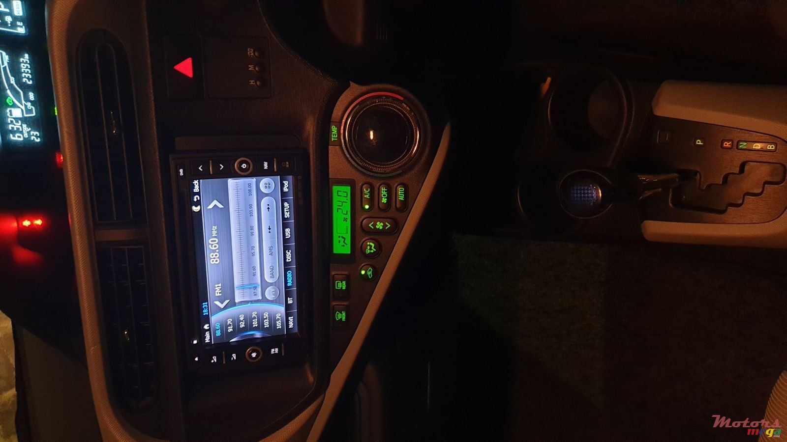 2014' Toyota Aqua photo #5