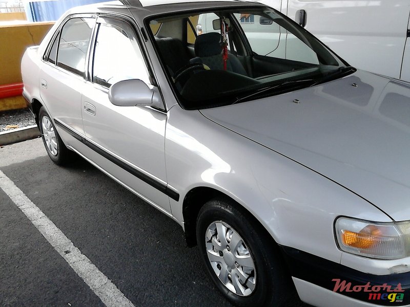 1995' Toyota Corolla photo #2