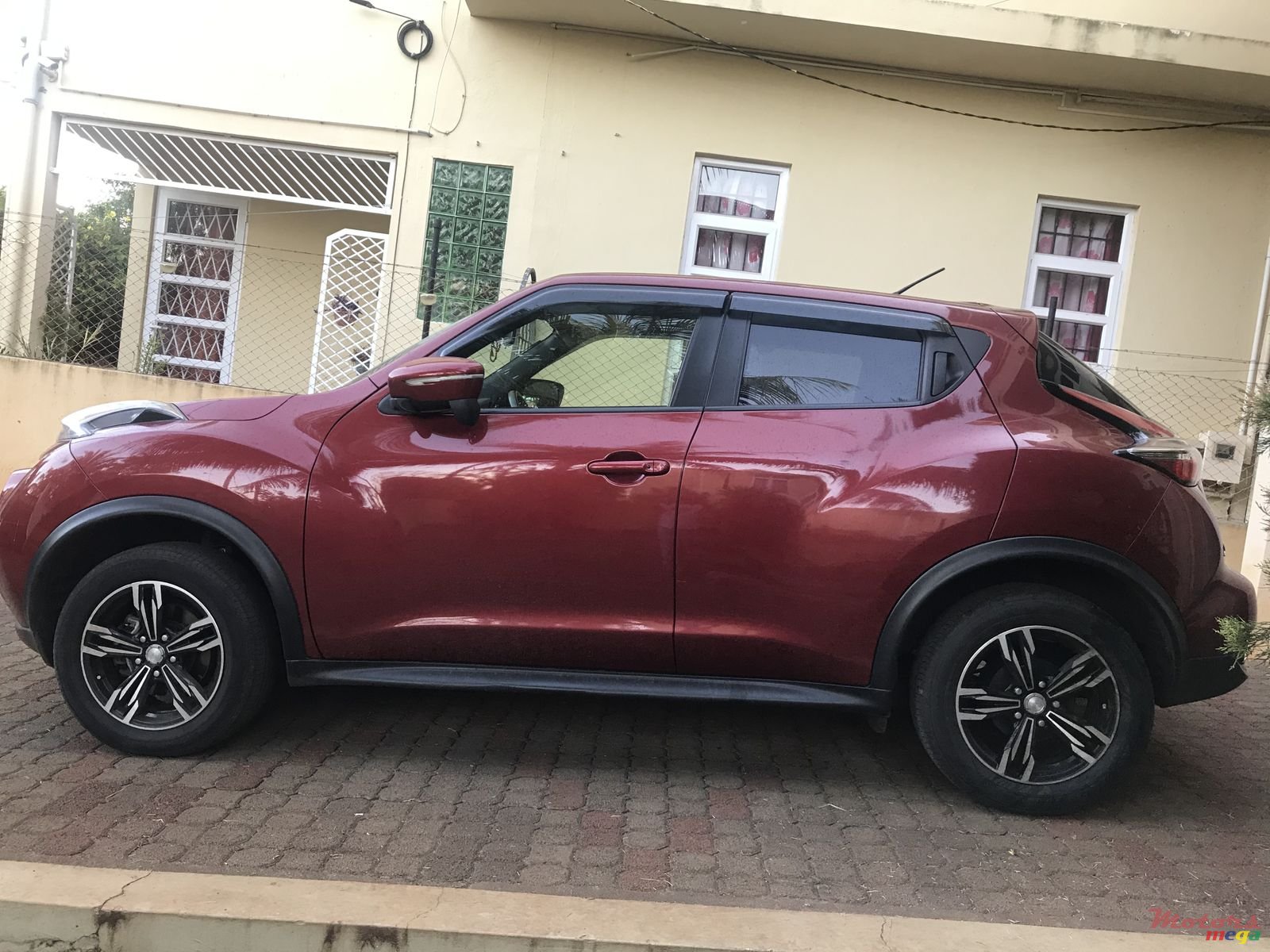 2015' Nissan Juke photo #3