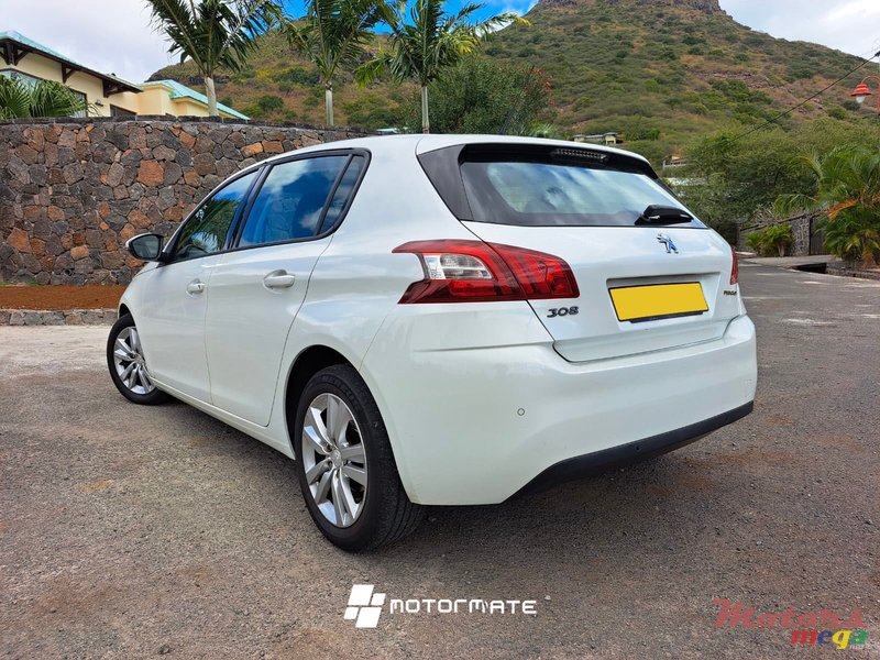 2015' Peugeot 308 ALLURE photo #3