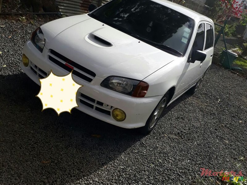 1998' Toyota Starlet Glanza photo #5