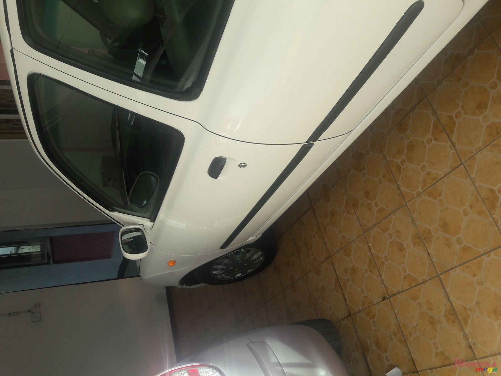 1998' Nissan March photo #6