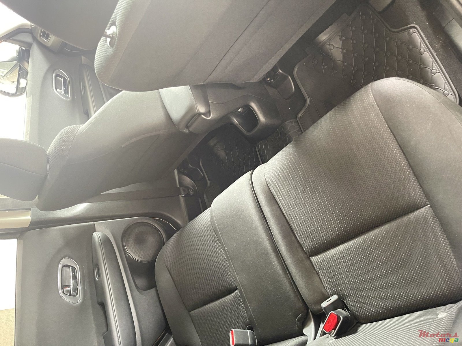 2017' Honda HR-V Vezel photo #4