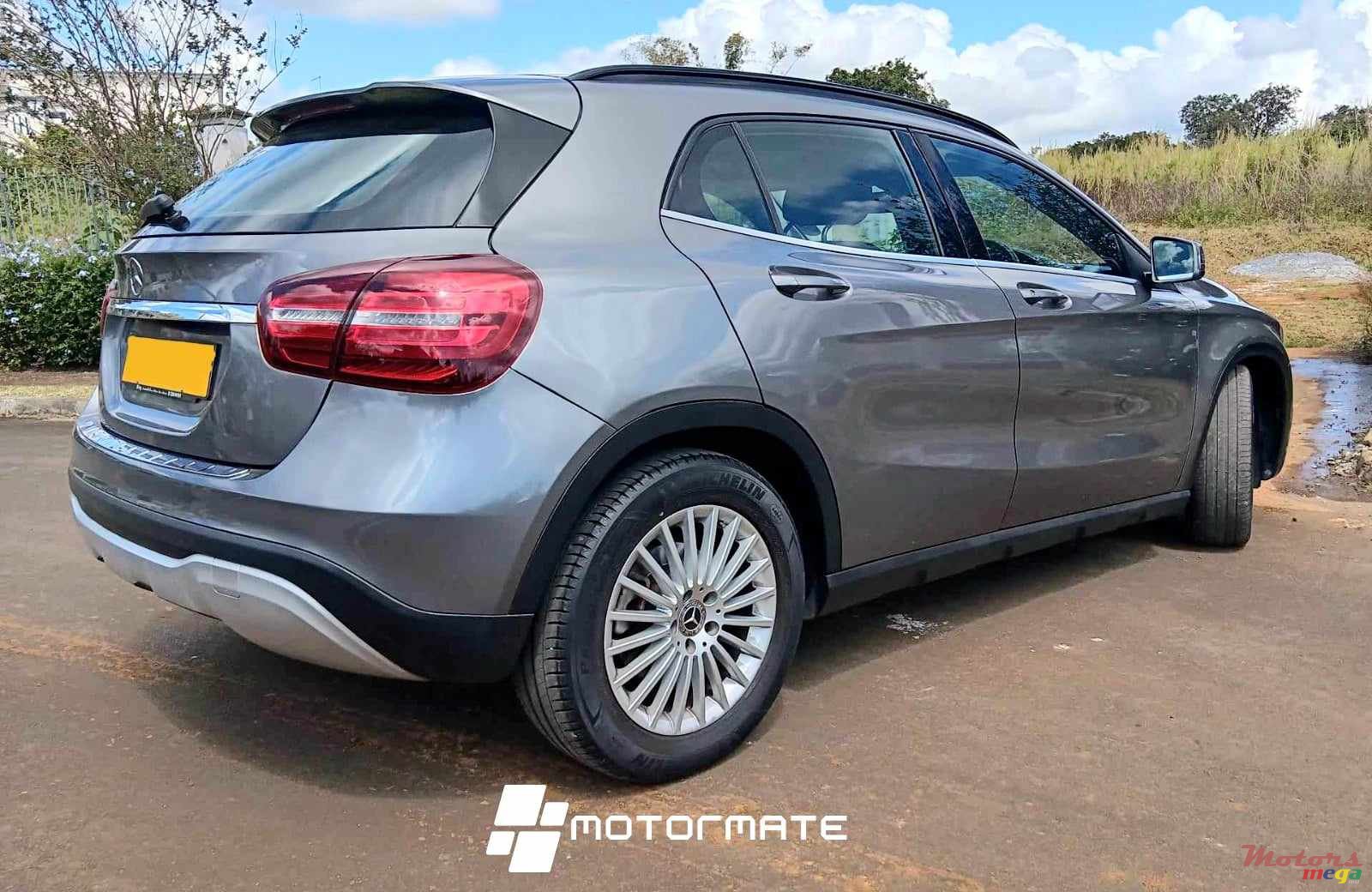 2020' Mercedes-Benz GLA 180 1.6 photo #3