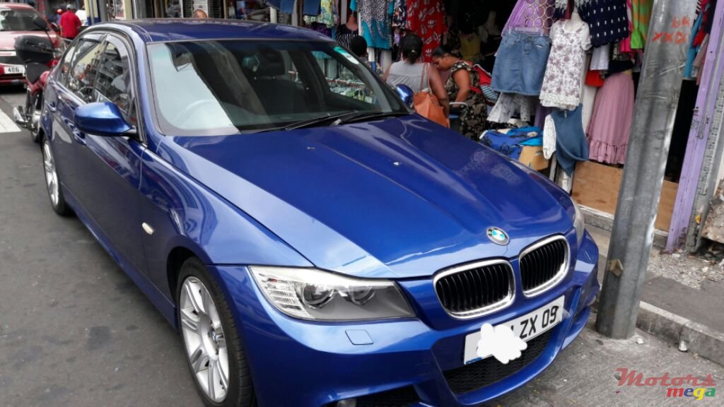 2009' BMW 3 Series photo #1