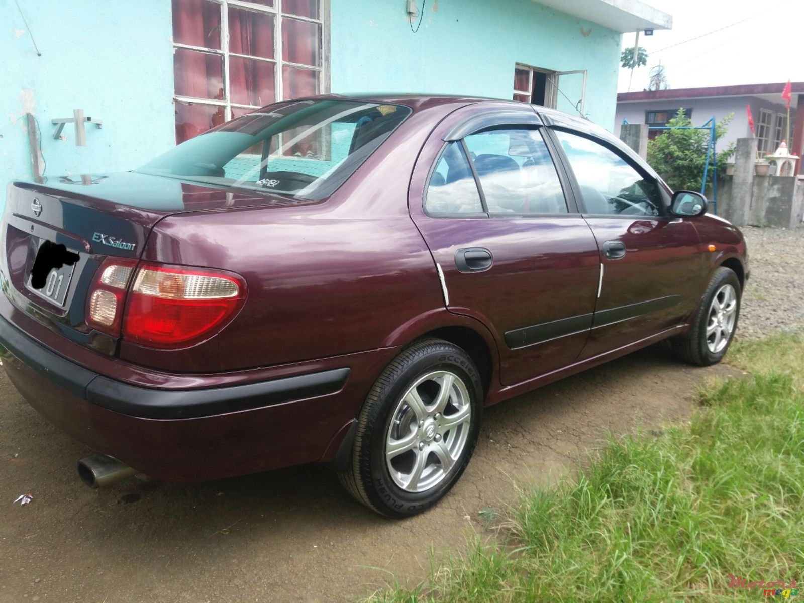 2001' Nissan Almera photo #6