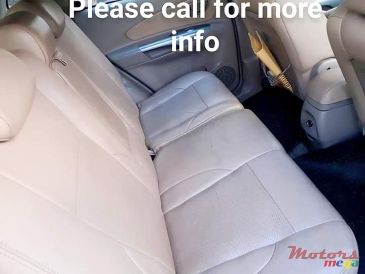 2005' Hyundai Tucson photo #3