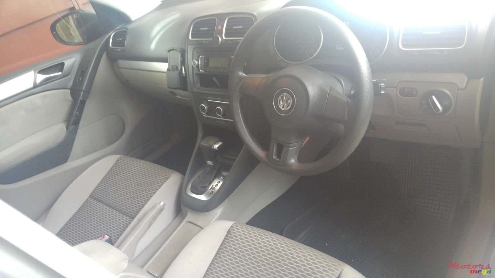 2010' Volkswagen Golf VI photo #3