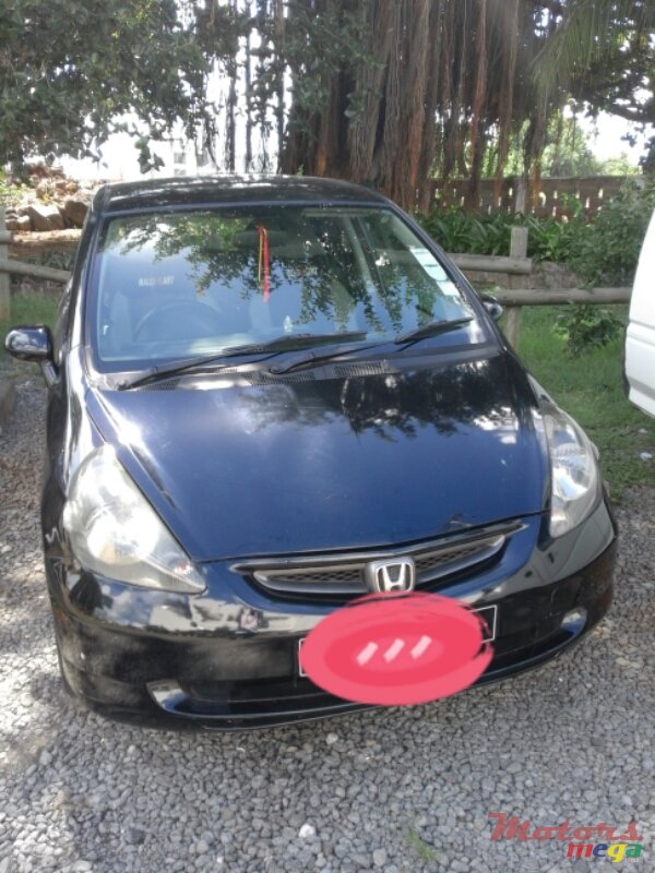 2004' Honda Fit photo #3
