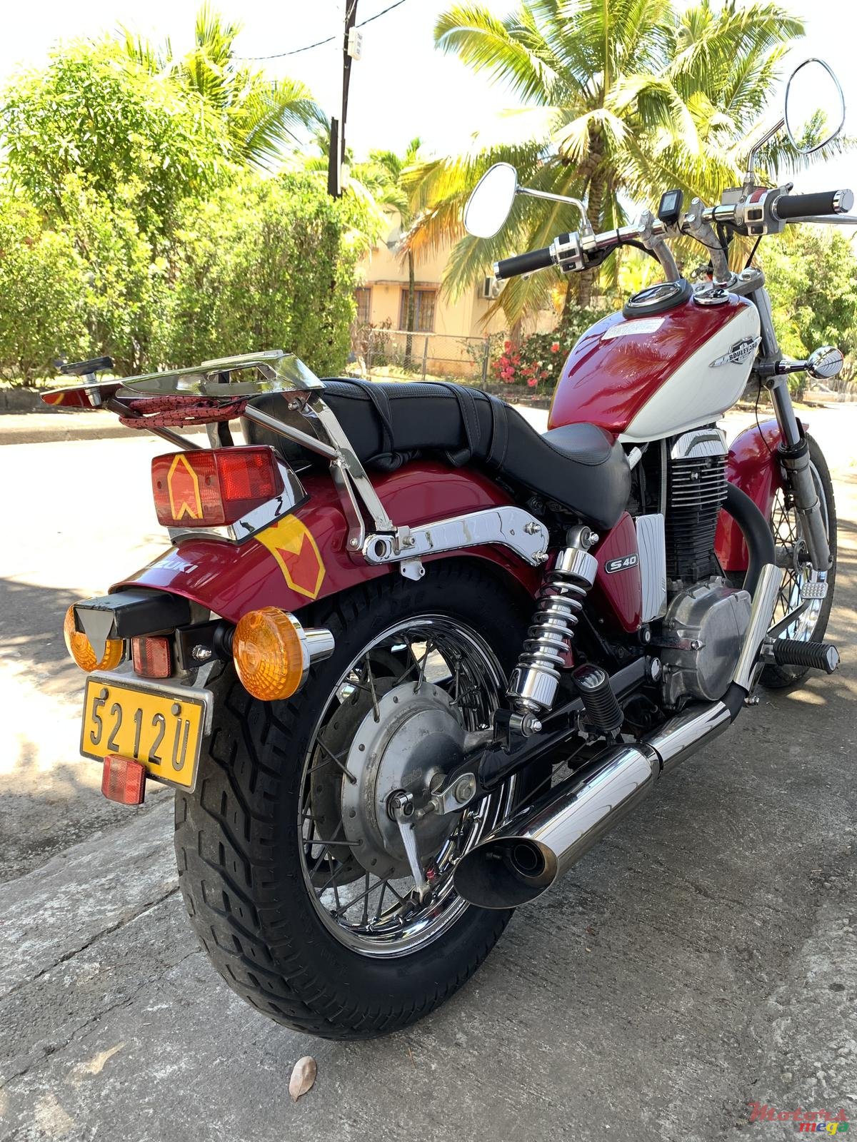 2009' Suzuki photo #1