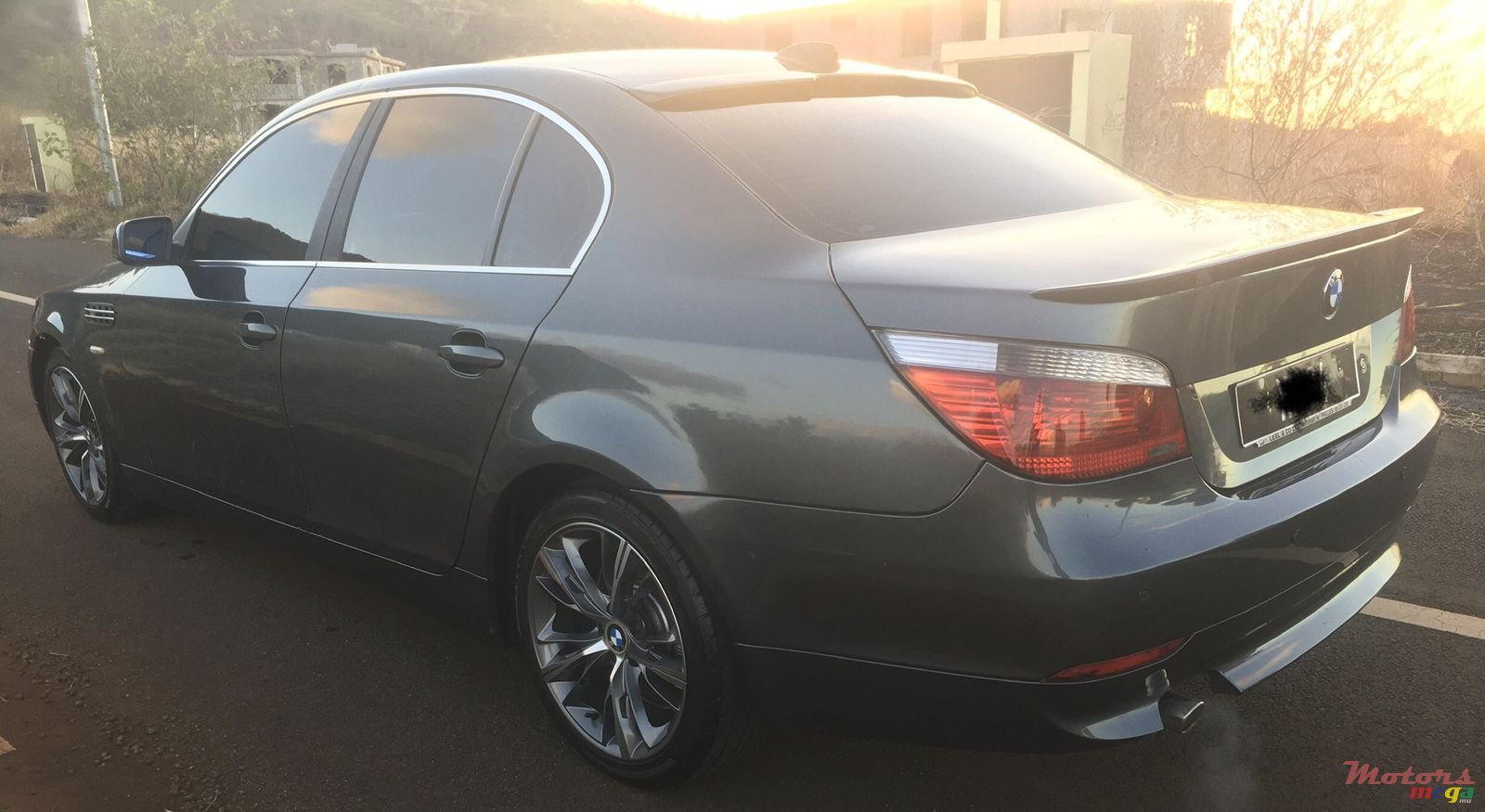 2004' BMW 1 Series 5 Door photo #6