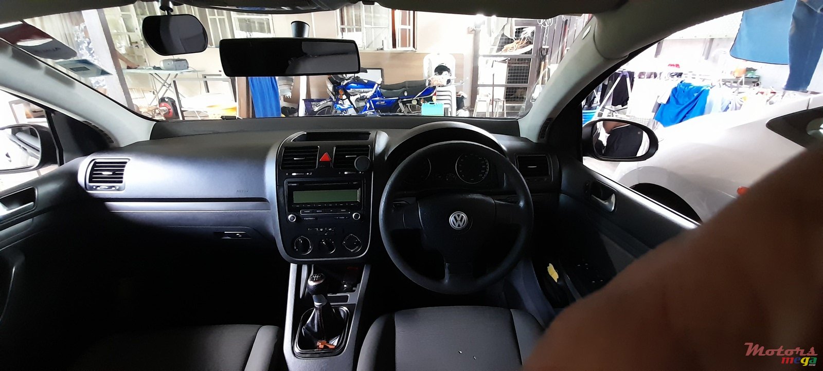 2008' Volkswagen Golf photo #3