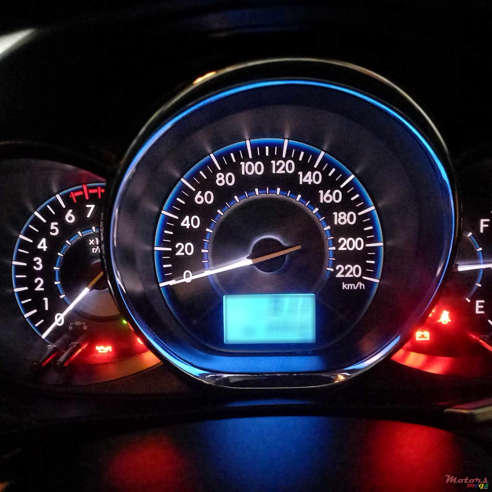 2015' Toyota Yaris photo #6