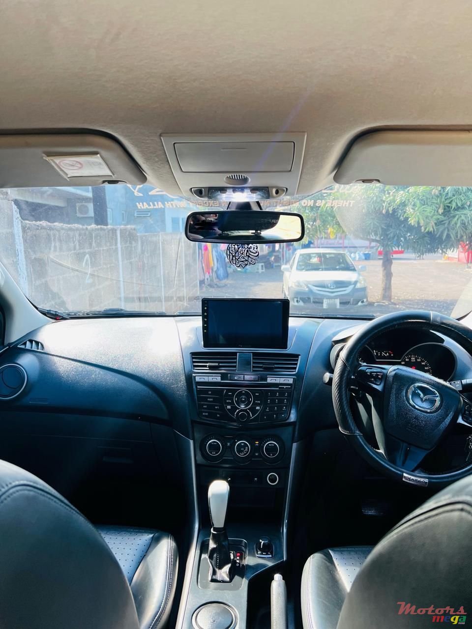 2017' Mazda BT-50 photo #6