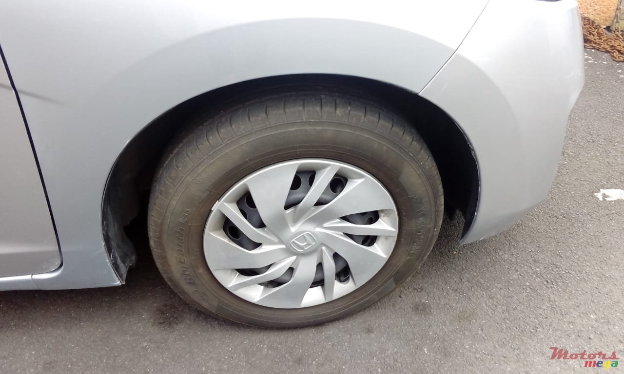 2017' Honda FIT USA photo #4