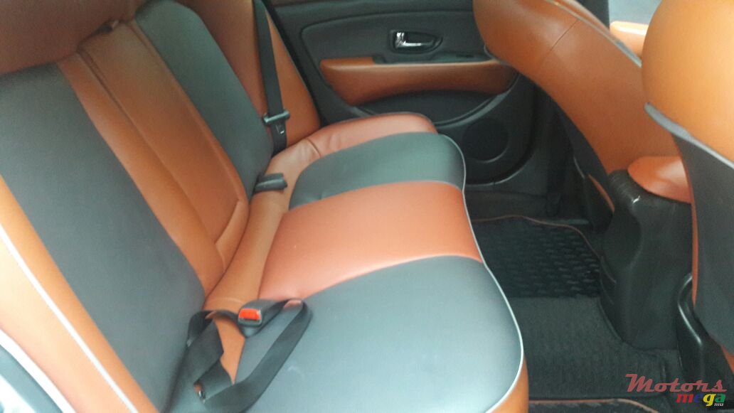 2006' Nissan Bluebird photo #3