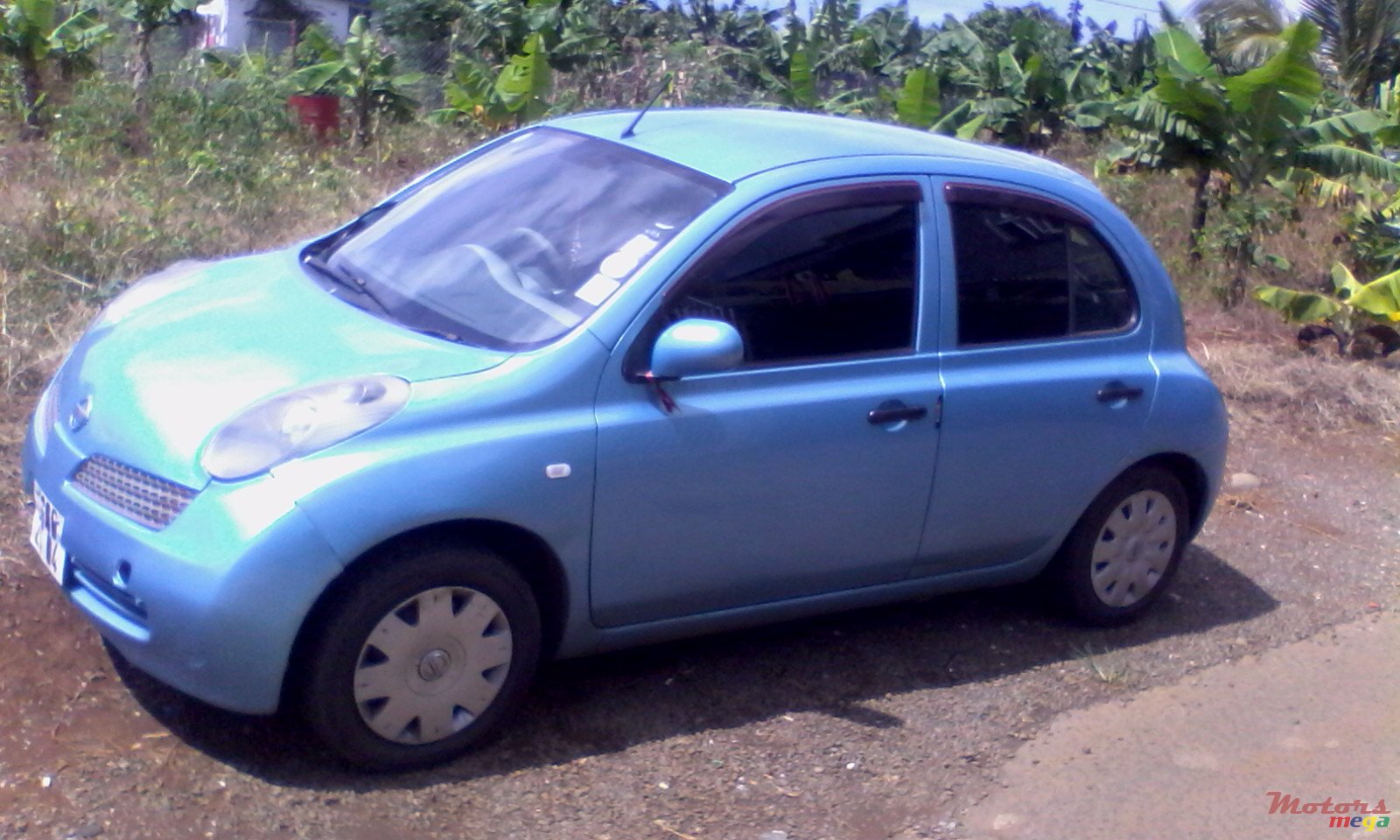 2004' Nissan photo #1