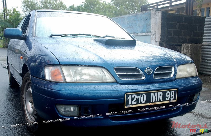 1999' Nissan photo #2