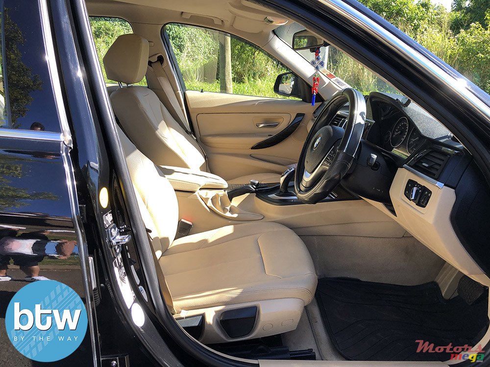 2012' BMW 320 photo #5