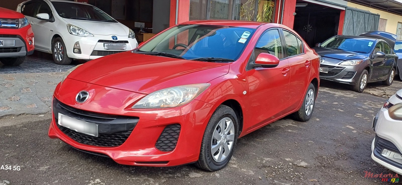 2015' Mazda 3 photo #2