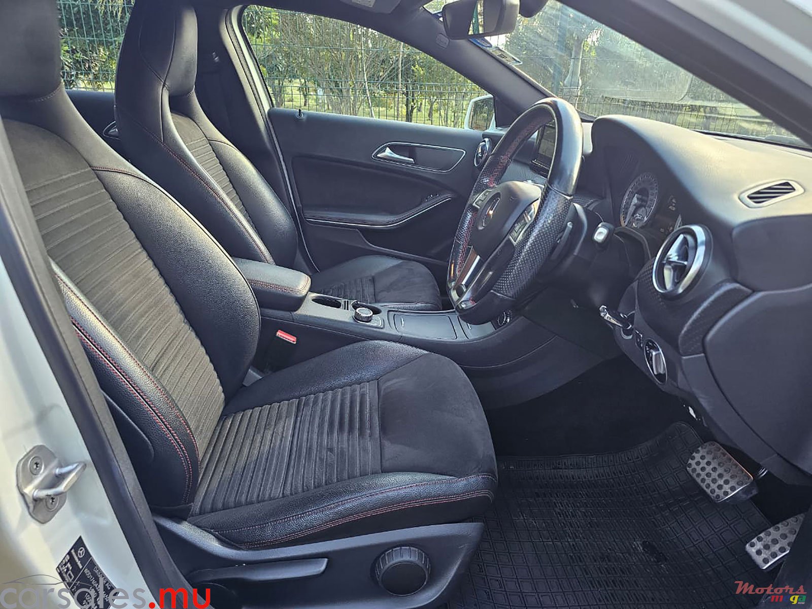 2014' Mercedes-Benz A 200 AMG 1.6 photo #6