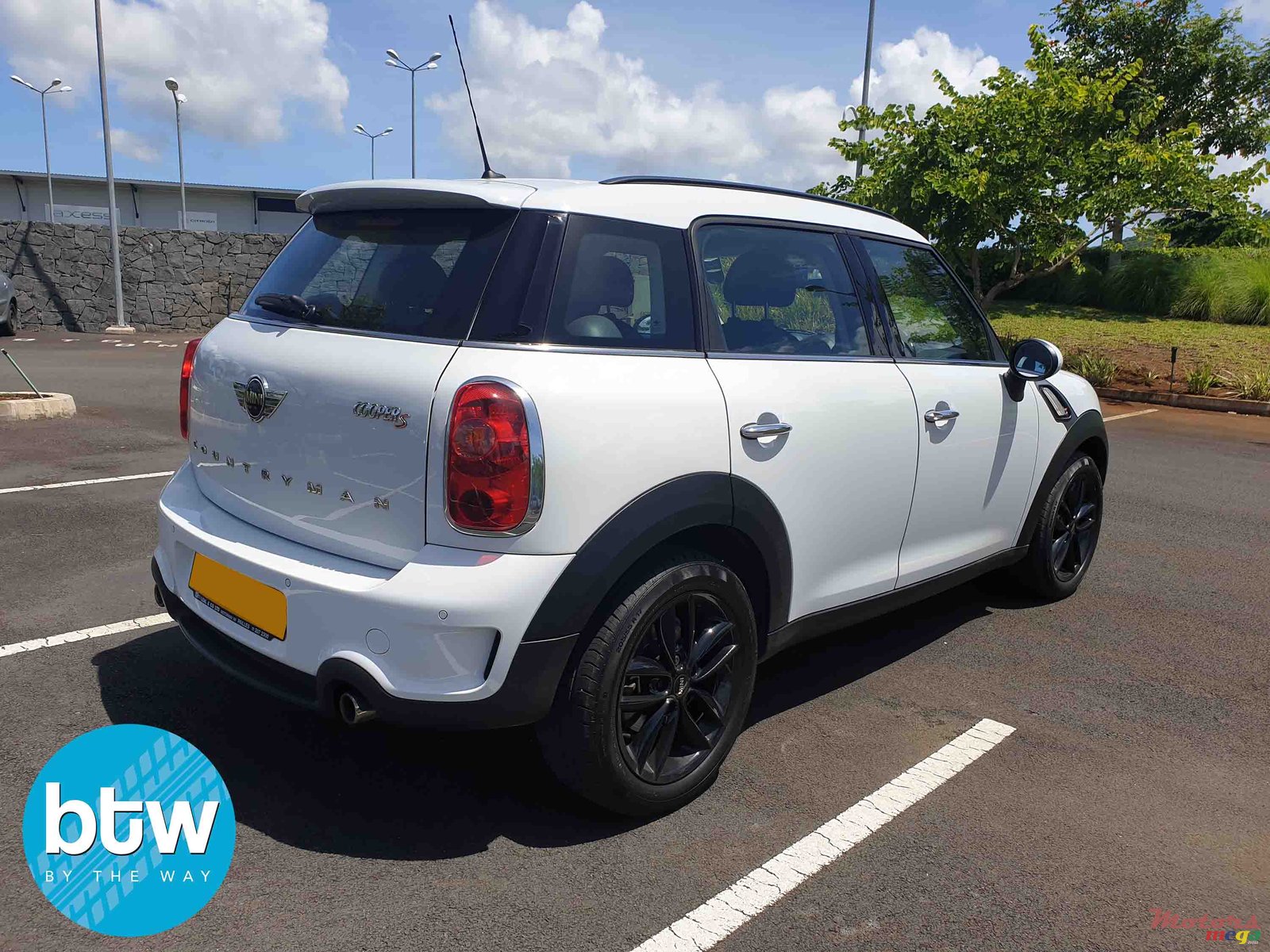 2014' MINI Countryman Cooper S photo #2