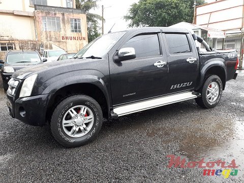 2010' Isuzu D-Max photo #3