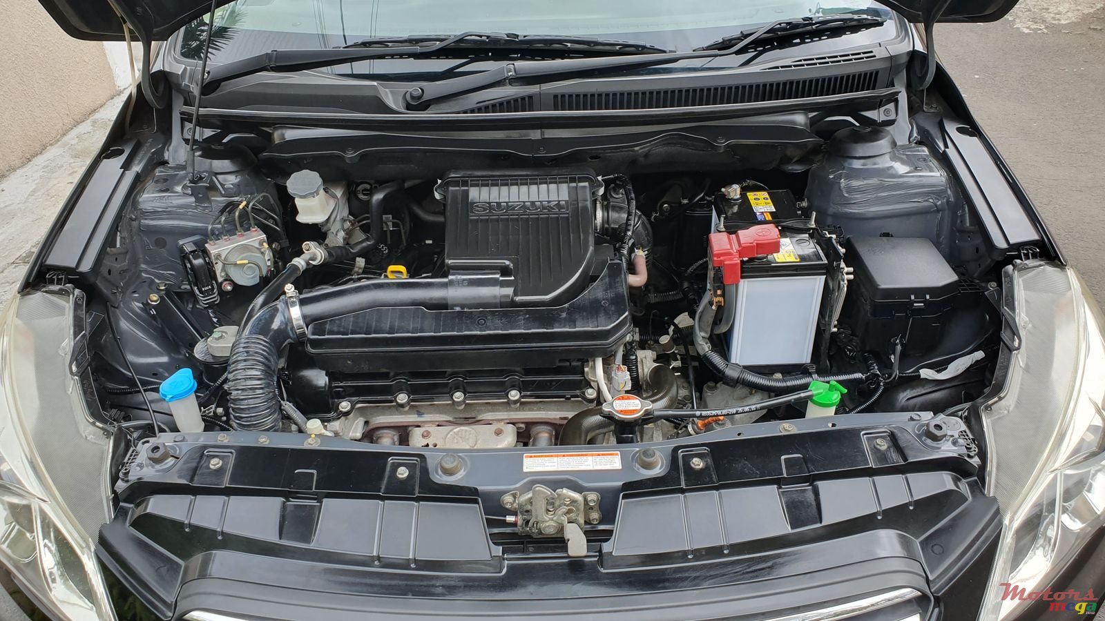 2016' Suzuki Ciaz GLX photo #6