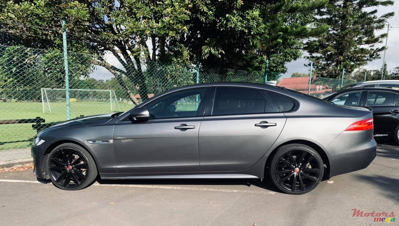 2018' Jaguar XF R Sport 2.0d photo #3