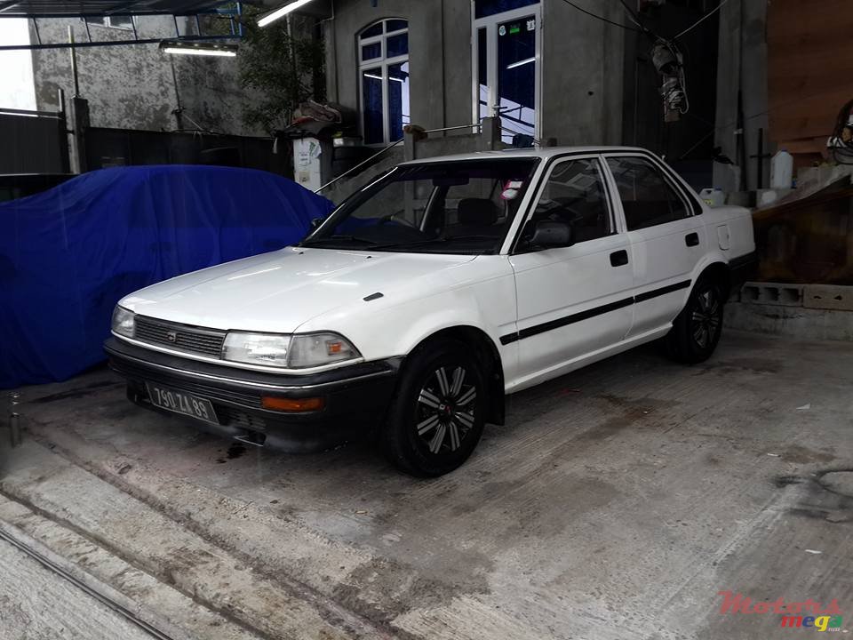 1989' Toyota Corolla EE90 photo #1