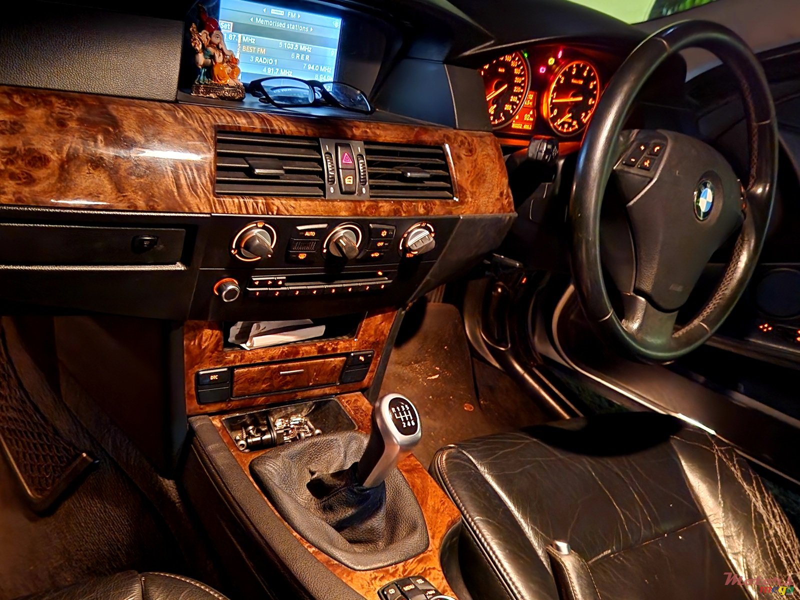 2010' BMW 520 I photo #5